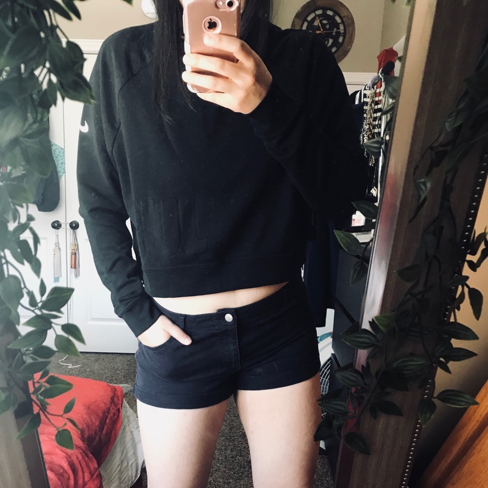NIKE pullover crop
